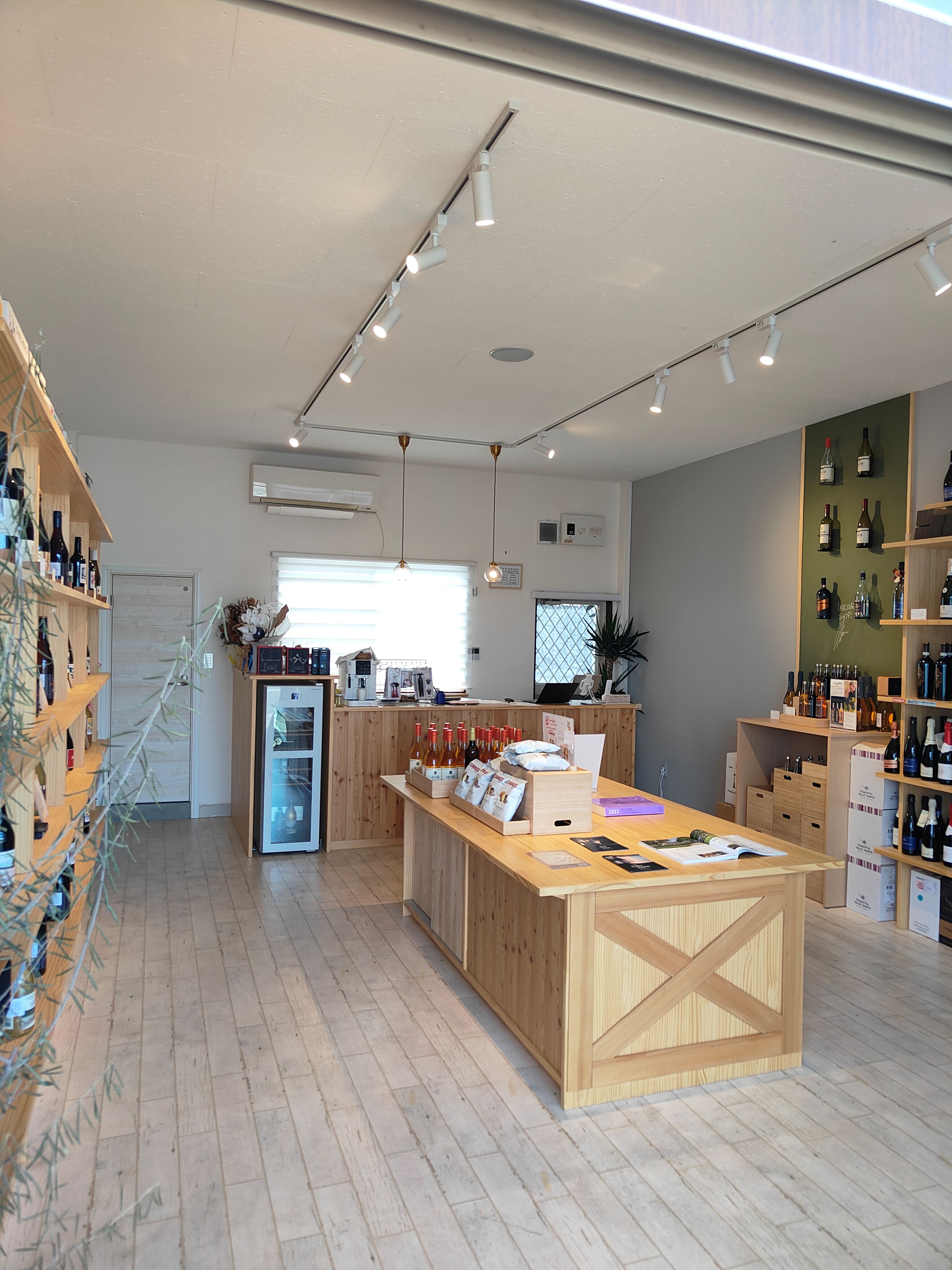 来店されるお客様からも、店舗の雰囲気に合っていると好評